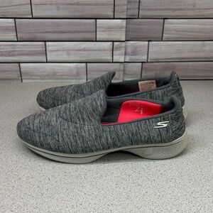 Skechers women’s size 5.5 Goga max slip on shoes